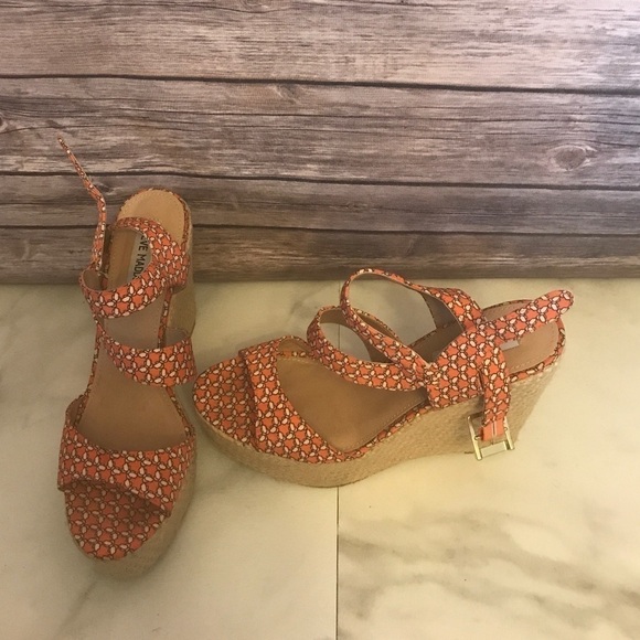 Steve Madden 'Jenny' wedges - Picture 1 of 4